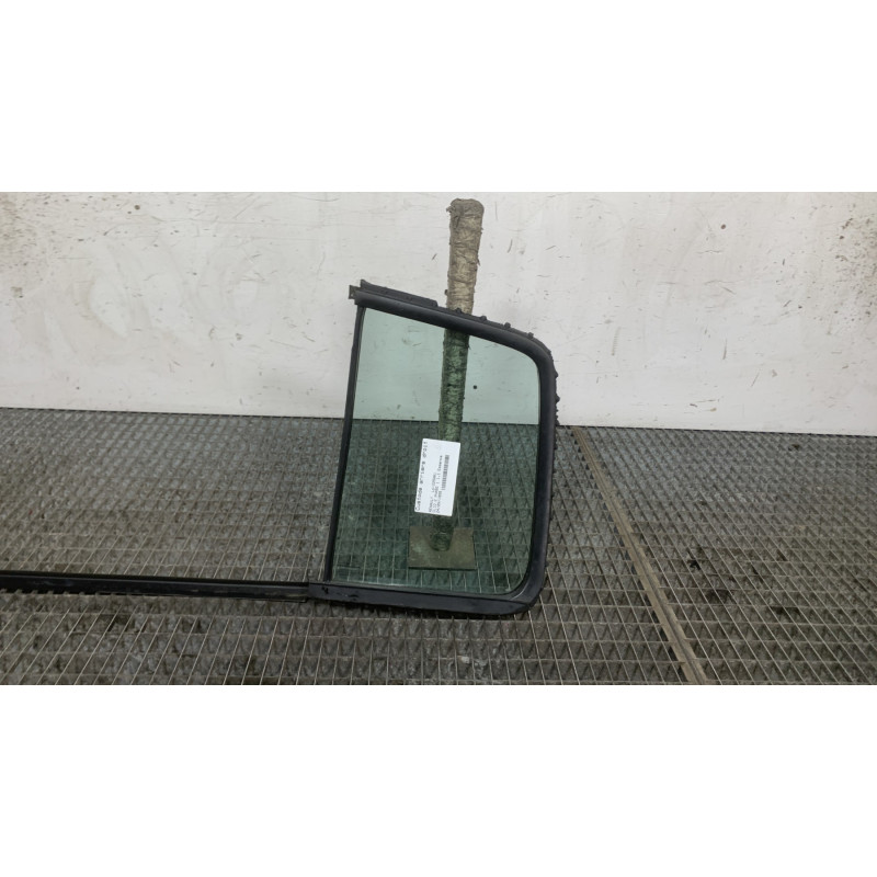 Custode arriere droit (porte) RENAULT CLIO 2 Photo n°4