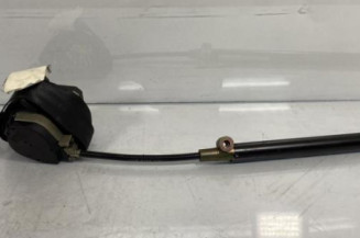Pretensionneur de ceinture avant droit VOLKSWAGEN GOLF 3