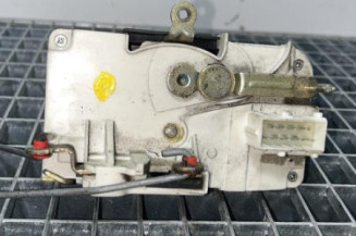 Serrure avant droit PEUGEOT 806