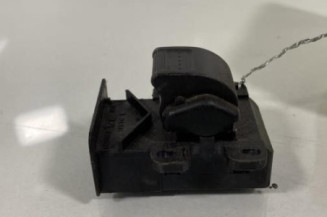Interrupteur de leve vitre avant droit HONDA JAZZ 2