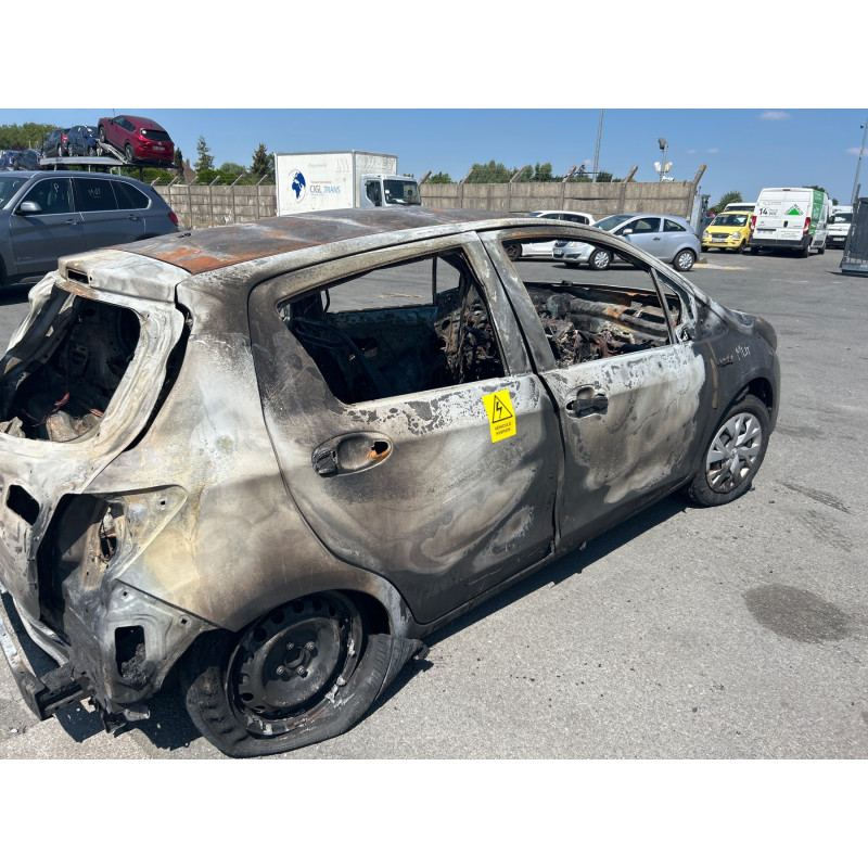 Face avant TOYOTA YARIS 3 Photo n°9