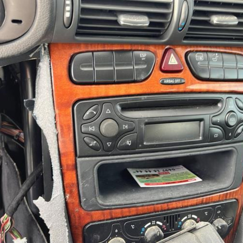 Leve vitre electrique avant droit MERCEDES CLASSE C 203 Photo n°8