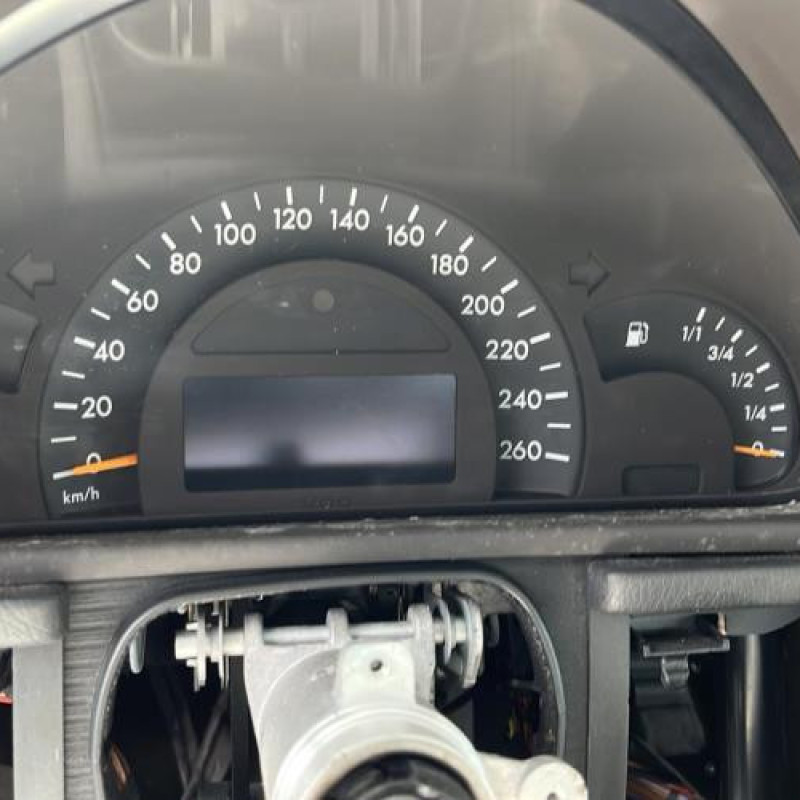 Leve vitre electrique avant droit MERCEDES CLASSE C 203 Photo n°9
