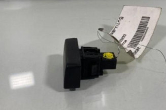 Bouton de warning NISSAN PIXO