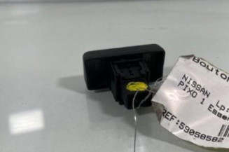 Bouton de warning NISSAN PIXO