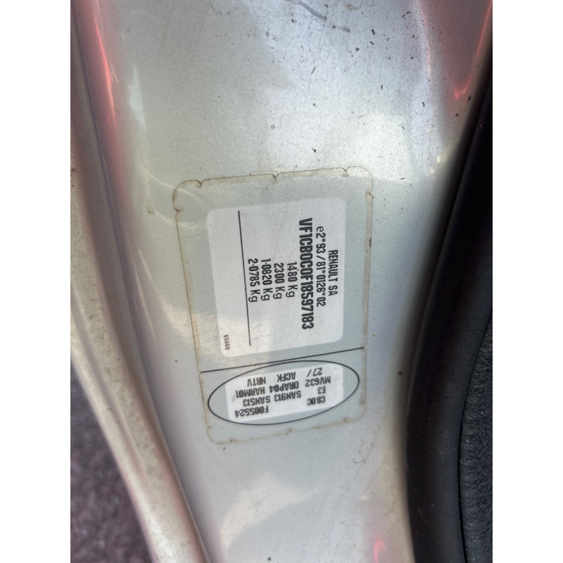 Pare boue arriere gauche RENAULT CLIO 2 Photo n°2