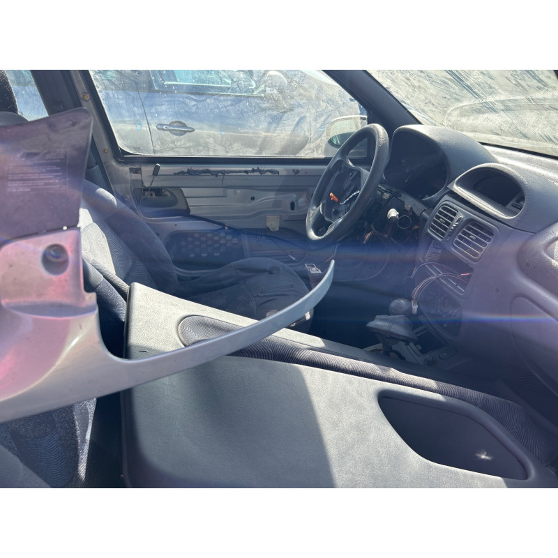 Pare soleil gauche RENAULT CLIO 2 Photo n°11