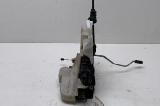 Serrure avant droit VOLKSWAGEN POLO 4