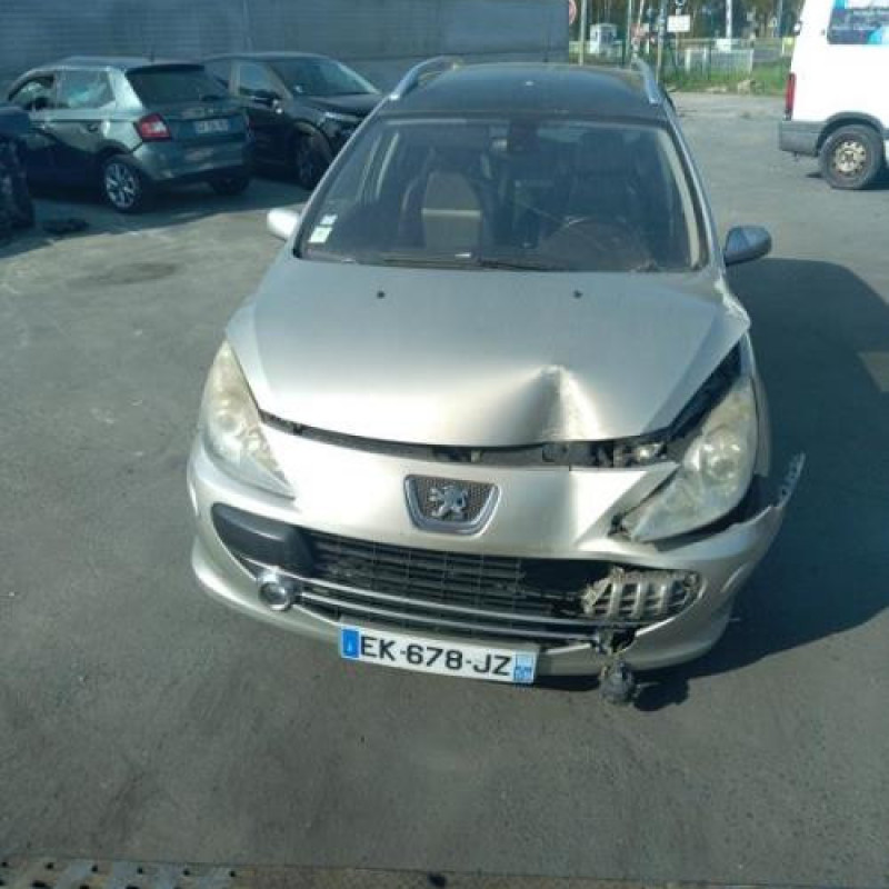 Attache ceinture avant droit PEUGEOT 307 Photo n°5