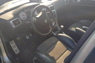 Attache ceinture avant droit PEUGEOT 307