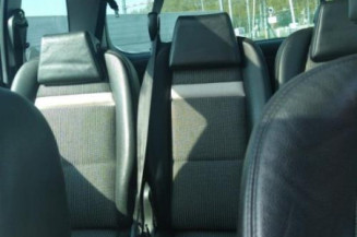 Attache ceinture avant droit PEUGEOT 307