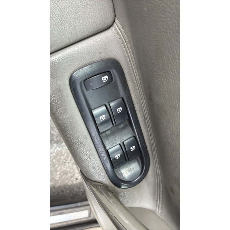Vitre arriere gauche RENAULT GRAND SCENIC 2 Photo n°15
