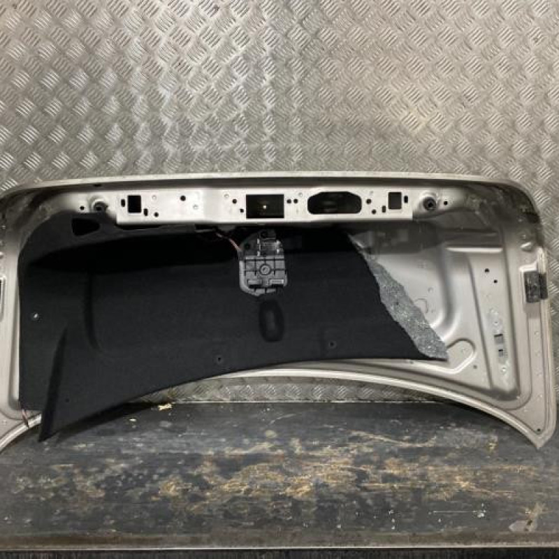 Malle/Hayon arriere MERCEDES CLASSE E 211 Photo n°5