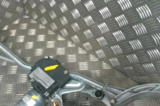 Moteur essuie glace avant MERCEDES CLASSE E 211