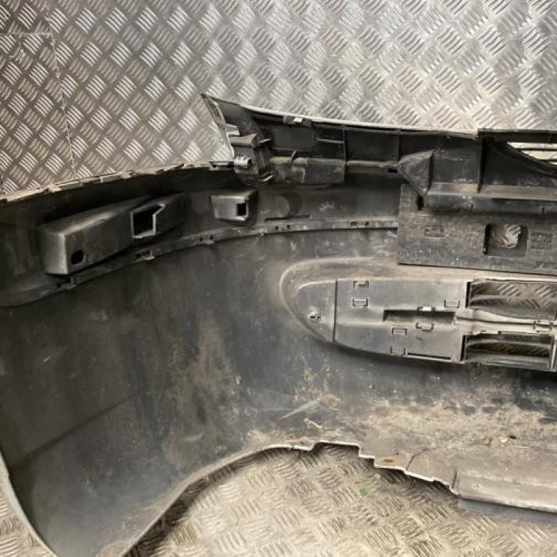 Pare choc avant CITROEN C8 Photo n°8