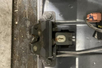 Malle/Hayon arriere CITROEN SAXO