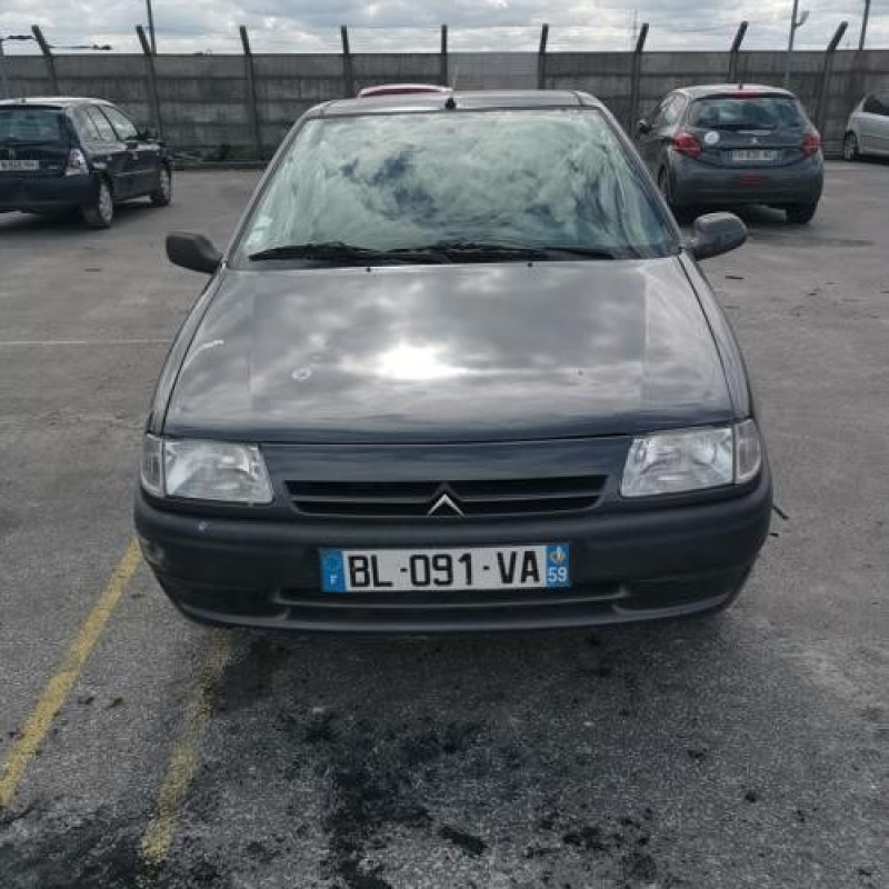 Malle/Hayon arriere CITROEN SAXO Photo n°5