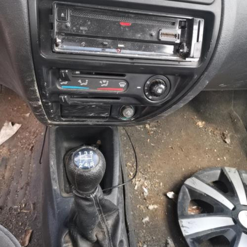 Malle/Hayon arriere CITROEN SAXO Photo n°12