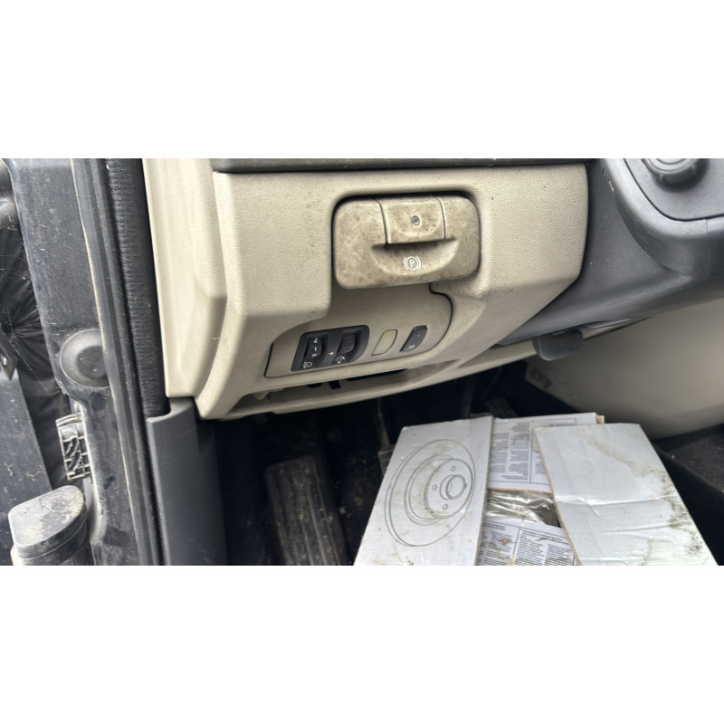 Pare boue arriere droit RENAULT SCENIC 2 Photo n°18