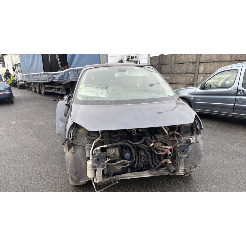 Pare boue avant droit RENAULT SCENIC 2 Photo n°11