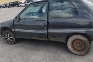 Porte avant droit CITROEN SAXO