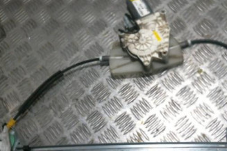 Leve vitre electrique avant droit PEUGEOT 406 Photo n°1