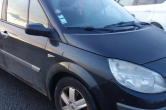 Calculateur moteur RENAULT GRAND SCENIC 2