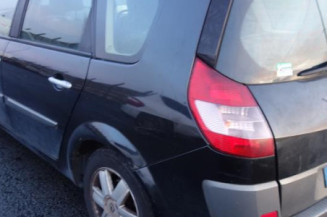Calculateur moteur RENAULT GRAND SCENIC 2