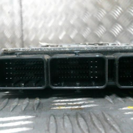 Calculateur moteur RENAULT SCENIC 2