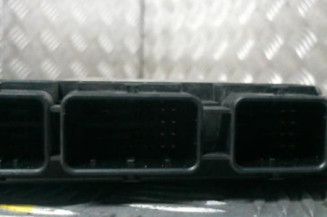 Calculateur moteur RENAULT MEGANE 2
