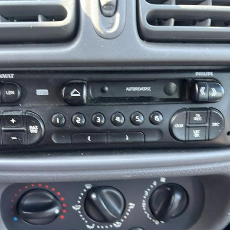 Compteur RENAULT CLIO 2 Photo n°8