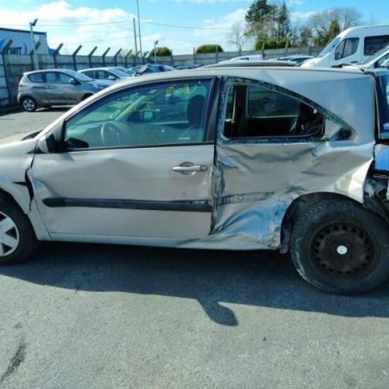 Vitre avant droit RENAULT MEGANE 2 Photo n°5