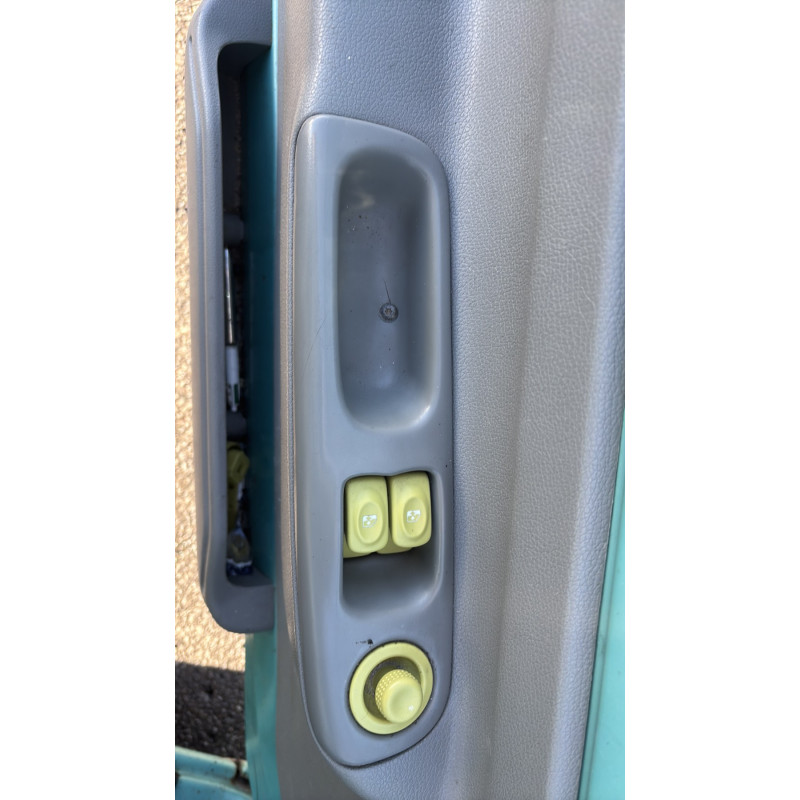 Poignee porte avant droit RENAULT TWINGO 1 Photo n°8