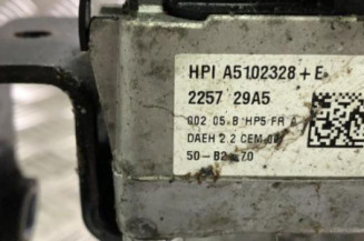 Pompe de direction PEUGEOT 5008 1