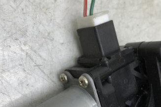 Leve vitre electrique avant droit MAZDA 2 2