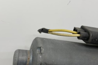 Leve vitre electrique avant gauche FORD FIESTA 4