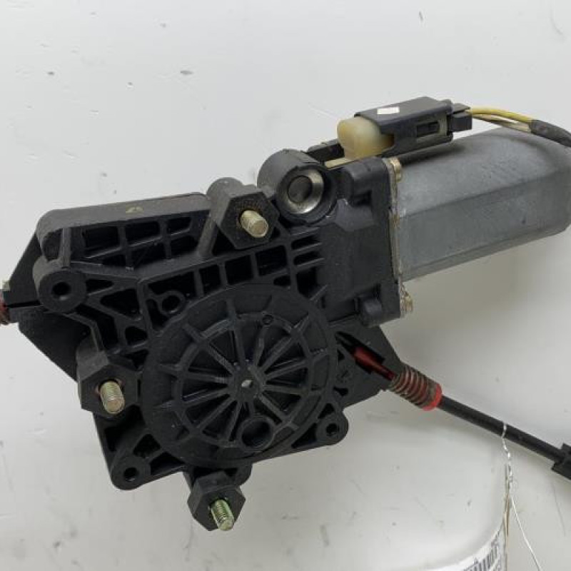 Leve vitre electrique avant gauche FORD FIESTA 4 Photo n°3