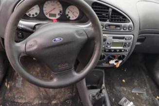 Leve vitre electrique avant gauche FORD FIESTA 4