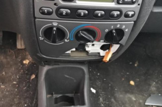 Leve vitre electrique avant gauche FORD FIESTA 4