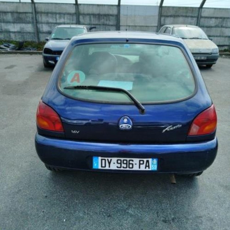 Feu arriere principal gauche (feux) FORD FIESTA 4 Photo n°5