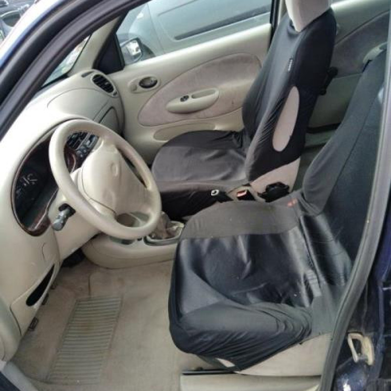 Feu arriere principal gauche (feux) FORD FIESTA 4 Photo n°7