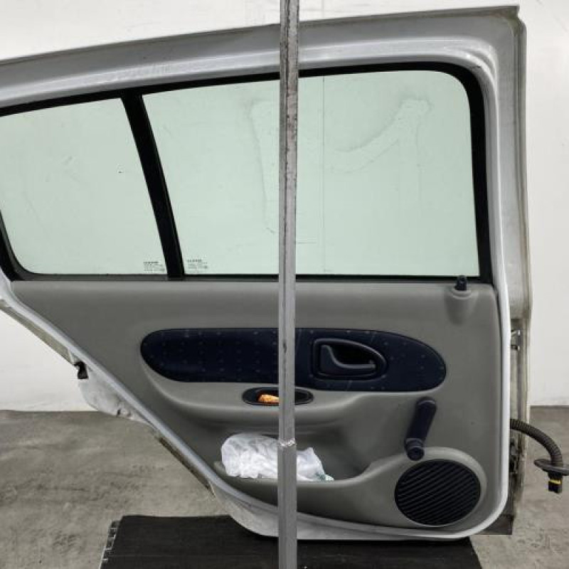 Porte arriere gauche RENAULT CLIO 2 Photo n°4