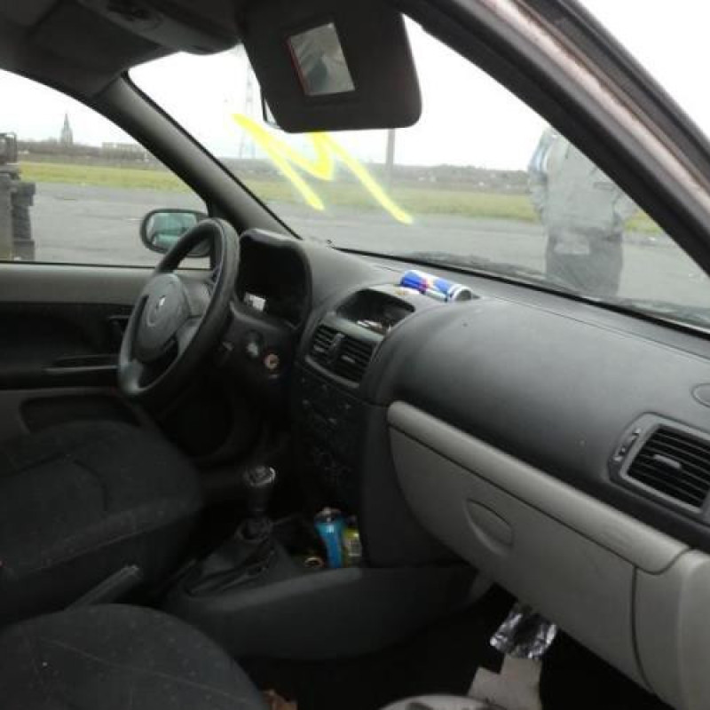 Porte arriere gauche RENAULT CLIO 2 Photo n°15