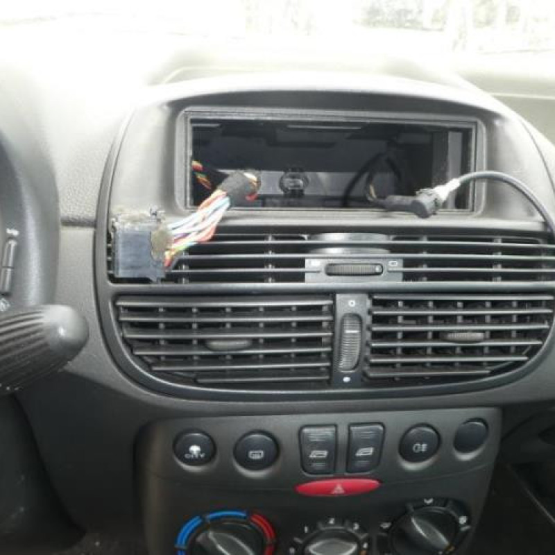 Com (Bloc Contacteur Tournant+Commodo Essuie Glace+Commodo Phare) FIAT PUNTO 2 Photo n°18
