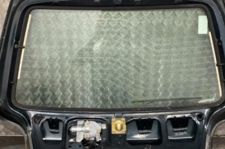 Malle/Hayon arriere FORD FIESTA 3
