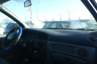 Vitre arriere droit RENAULT SCENIC 1