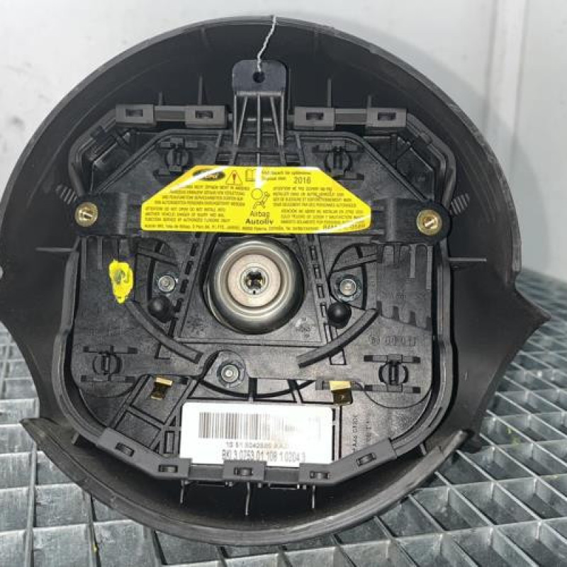 Air bag conducteur FORD KA 1 Photo n°2