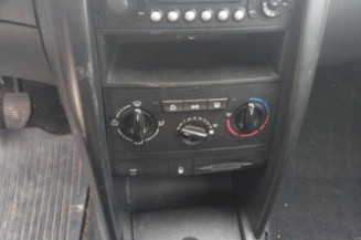 Vitre avant droit PEUGEOT 207