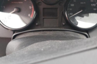 Vitre avant droit PEUGEOT 207