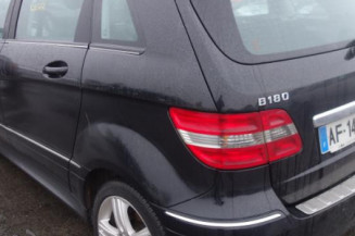 Pompe lave glace avant MERCEDES CLASSE B 245